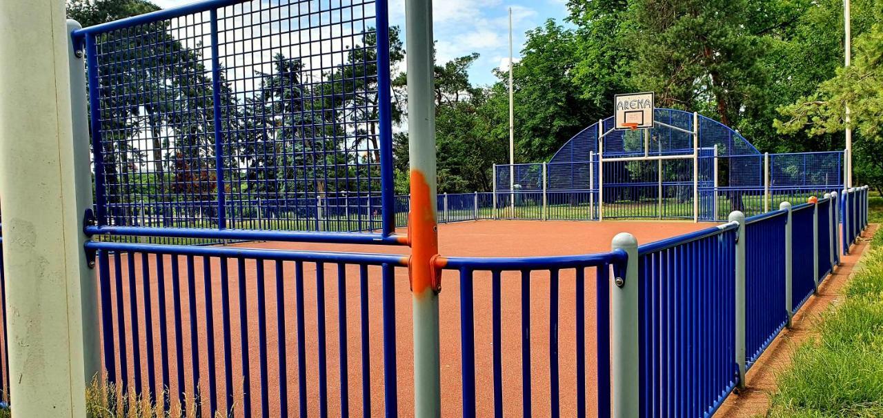 Between Parks - King Bed - Central - Football Field Bucharest Exterior photo